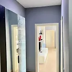 Boulevard Views - Spacious Apartman *