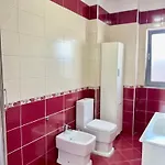 Boulevard Views - Spacious Apartman